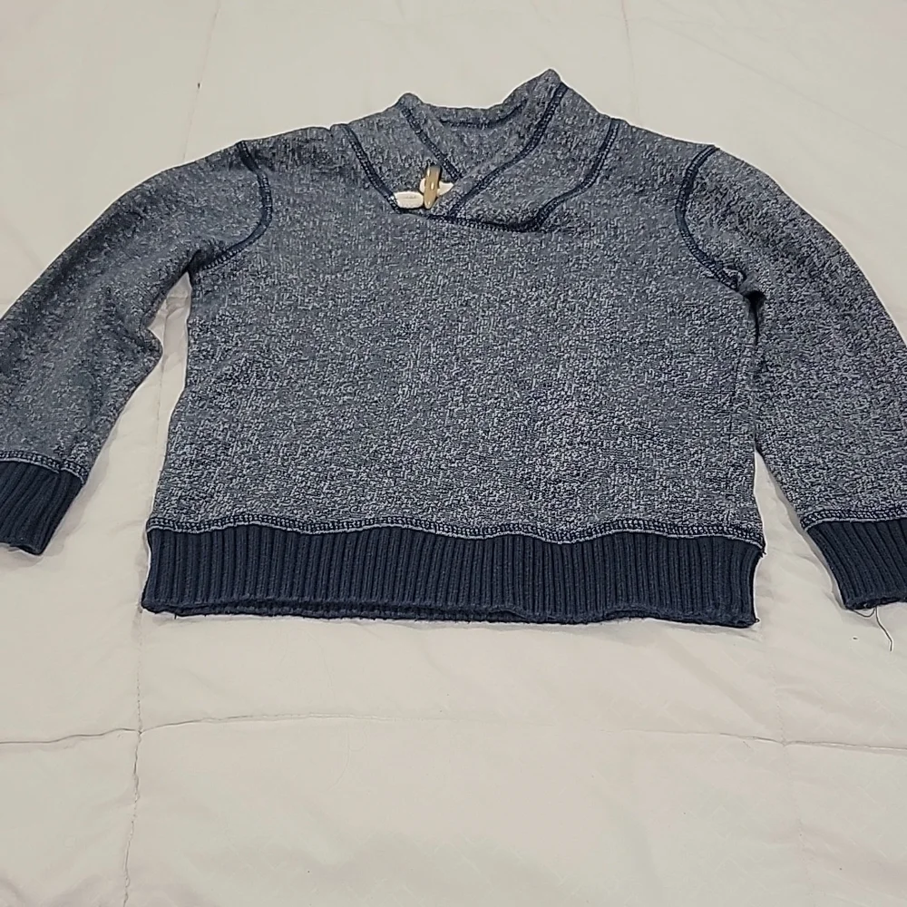 ✨️ Oshkosh Boys Sweater Sz..5T. U2